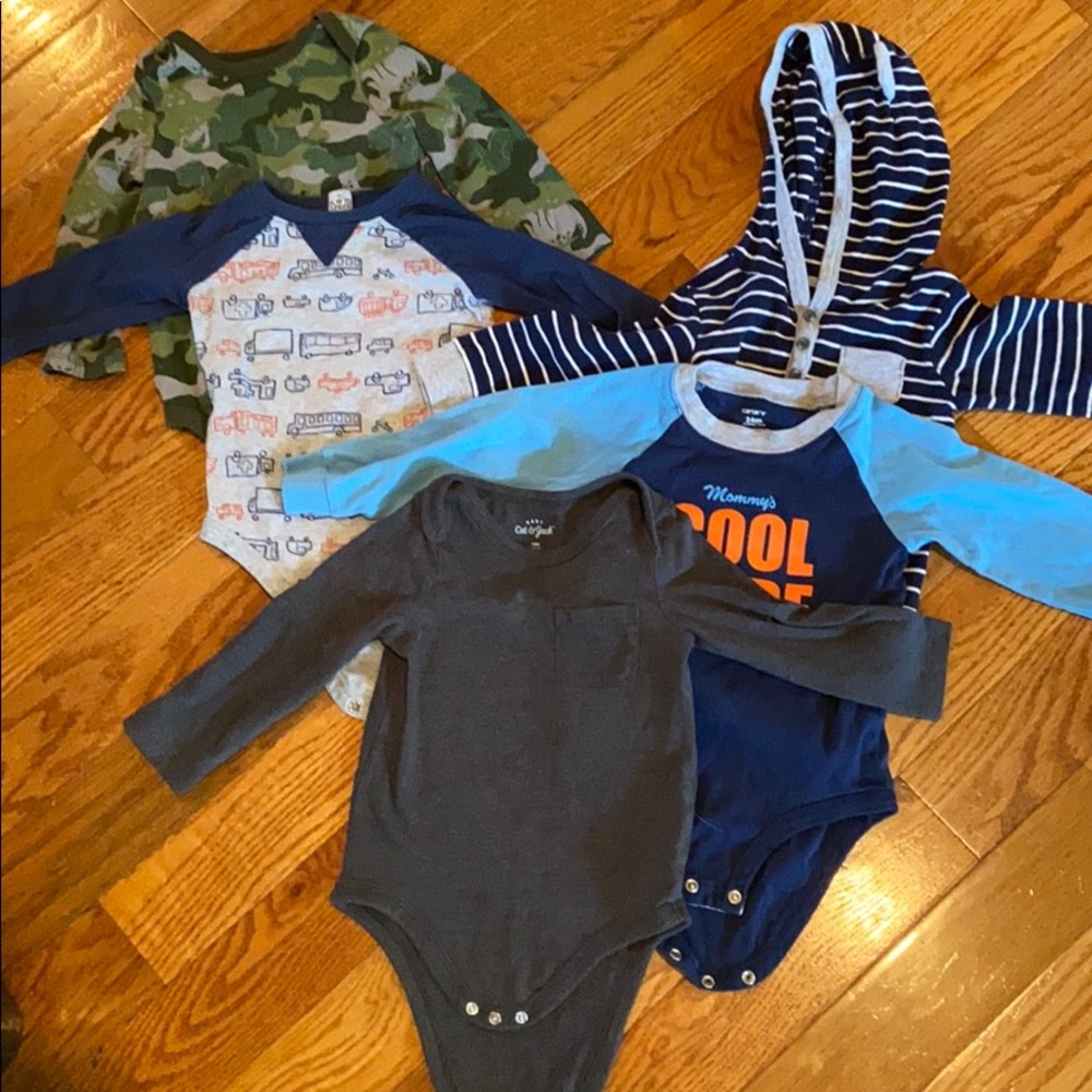 Boys long sleeve onsie (18 months)